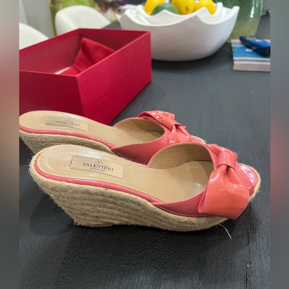 Super cute heeled pink Valentino sandals - Picture 8 of 11
